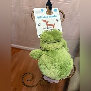 Giftable World  Green Frog Body Ball 🐸 7” Dog Toy  /Squeaker  New